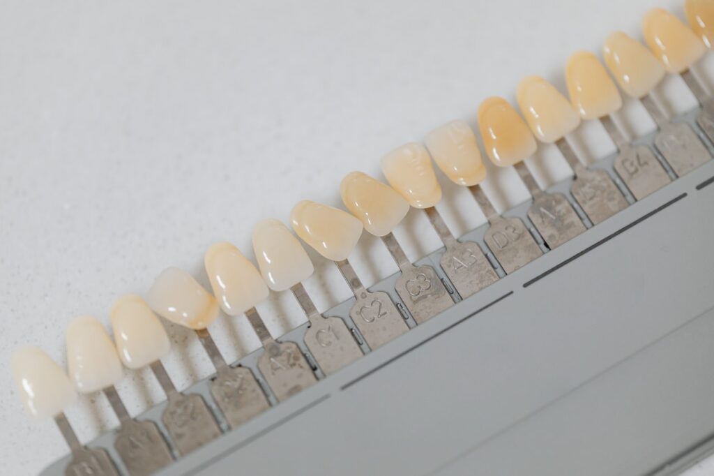 Referensfärger på tänder vid professionell tandblekning